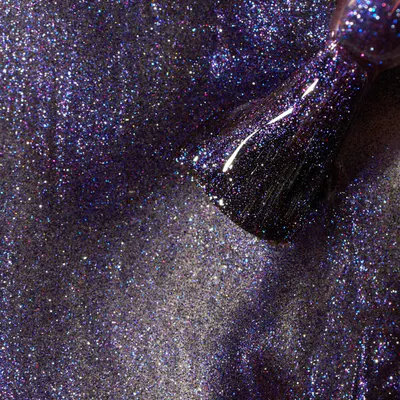Ojă Semipermanentă Kievskaya Glitz Cat Eye 18 – Gri-Violet Metalizat cu Reflexii Albastre, Efect Magnetic 3D, 15ml