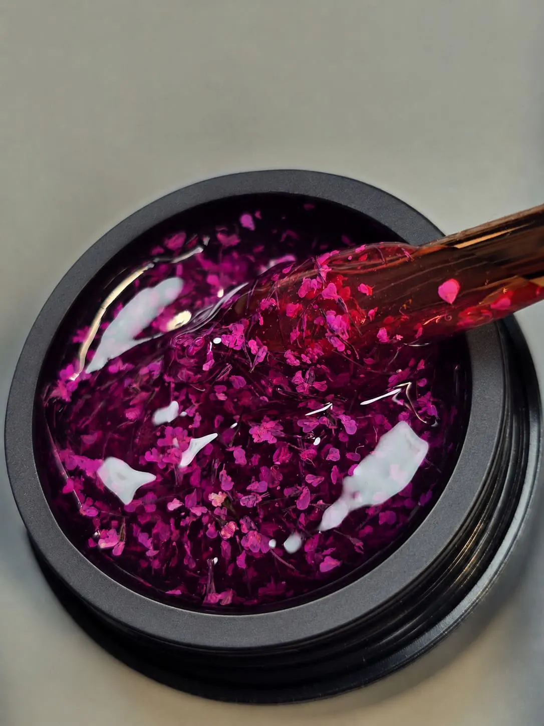 Gel Autonivelant Everin Petal Stories Electric Fucsia 15gr - Gel cu Flori