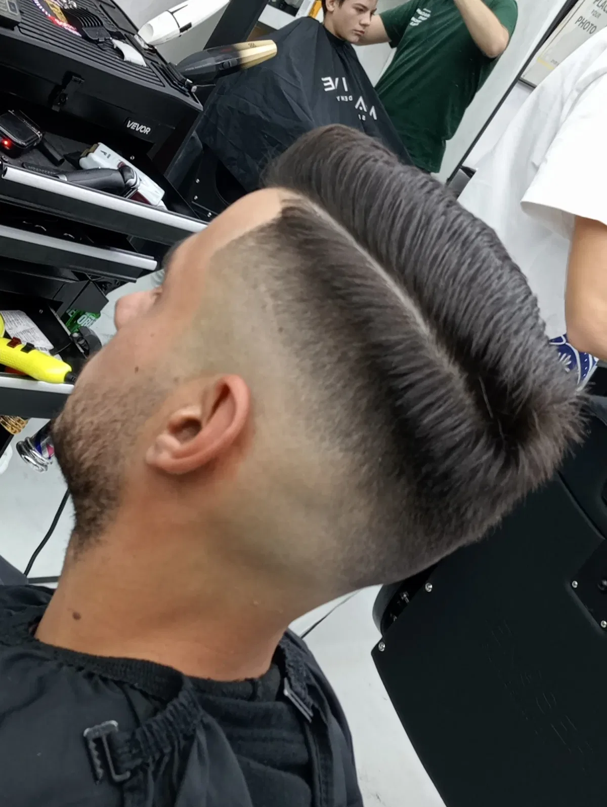 Bărbierit clasic cu brici în Oradea · Salon Massive Sântandrei, Oradea, Bihor