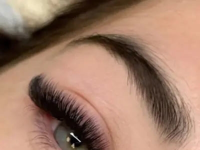 Imagine 2 · Eyelash Extensions