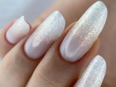 Imagine 1 · Manichiură & Slim Nail Extension