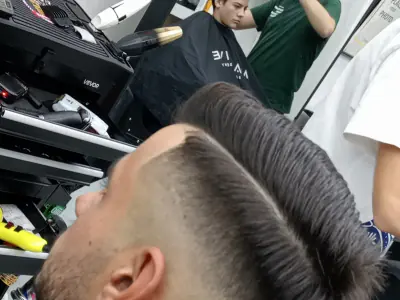 Bărbierit clasic cu brici în Oradea · Salon Massive Sântandrei, Bărbierit clasic cu brici, Bihor