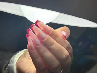 Imagine 2 · Construcție unghii în Oradea · Georgiana Nails