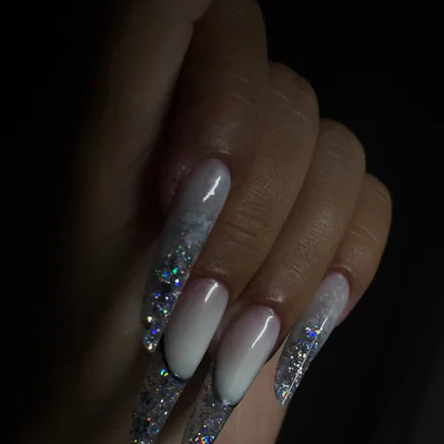Manichiura Alewxy nails